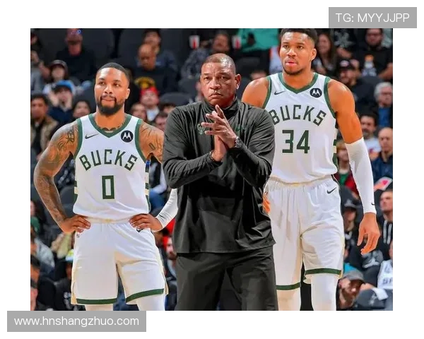 雄鹿全队火力全开13人齐发力7人得分上双展现团队实力