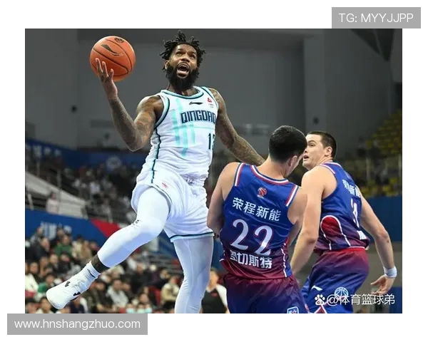 鲍威尔谈新赛季表现重心强调全队融入胜于个人数据